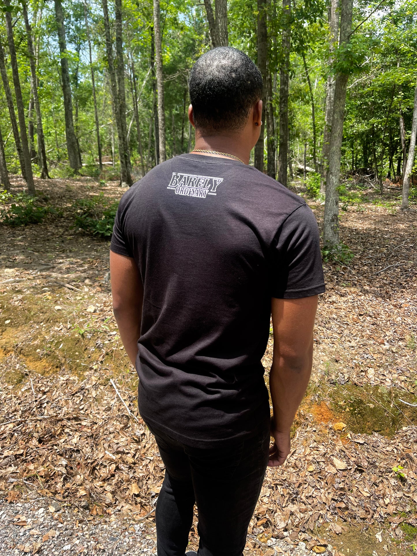 Barely "Stranger" Tee Blk