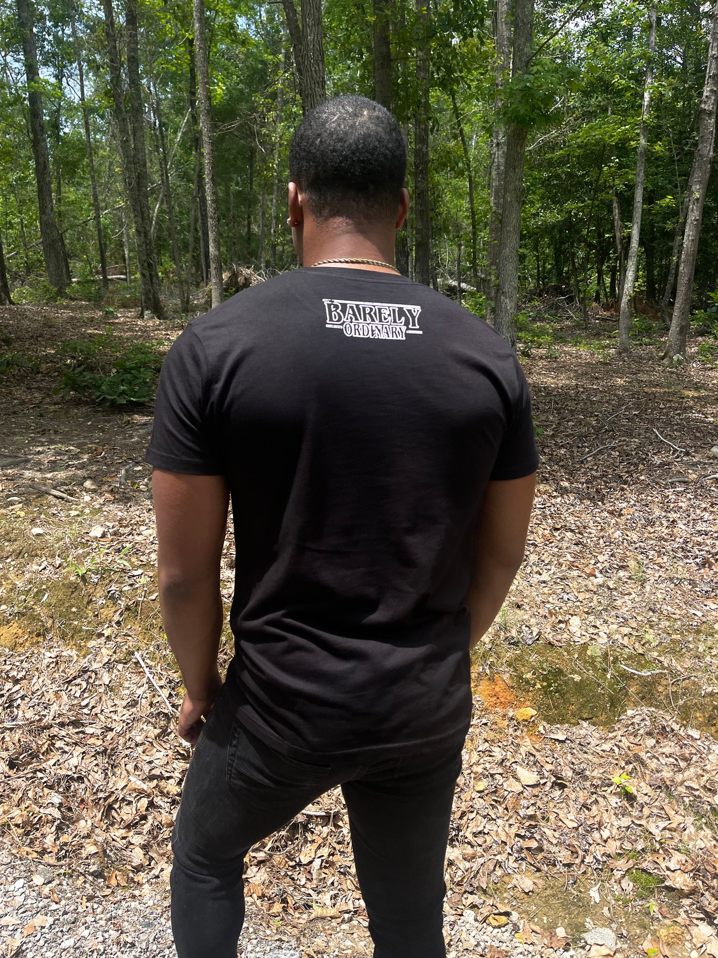 Barely "Stranger" Tee Blk