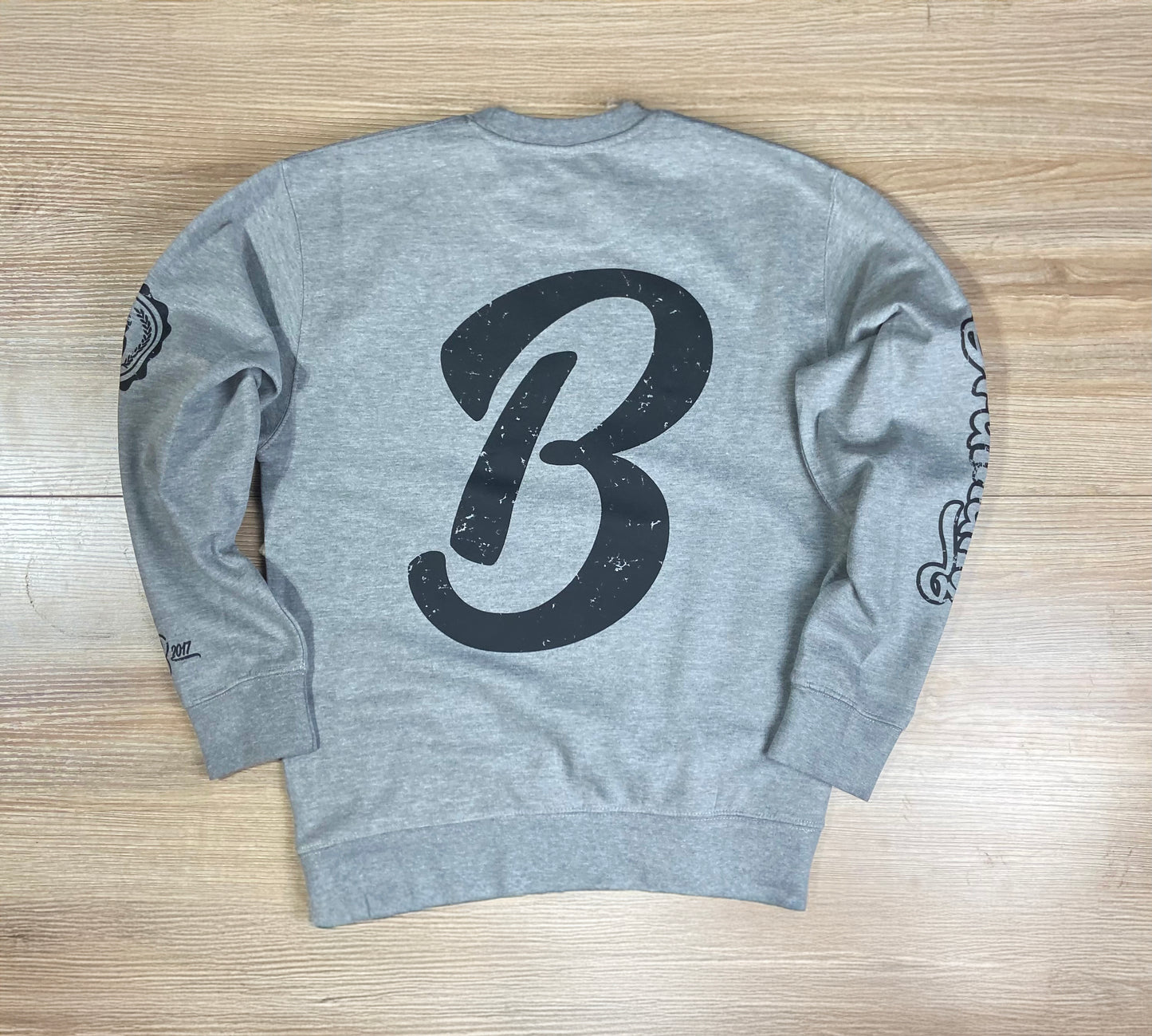 Barely "Big B" Logo Crew Neck Sweatshirt (Gry/Blk)