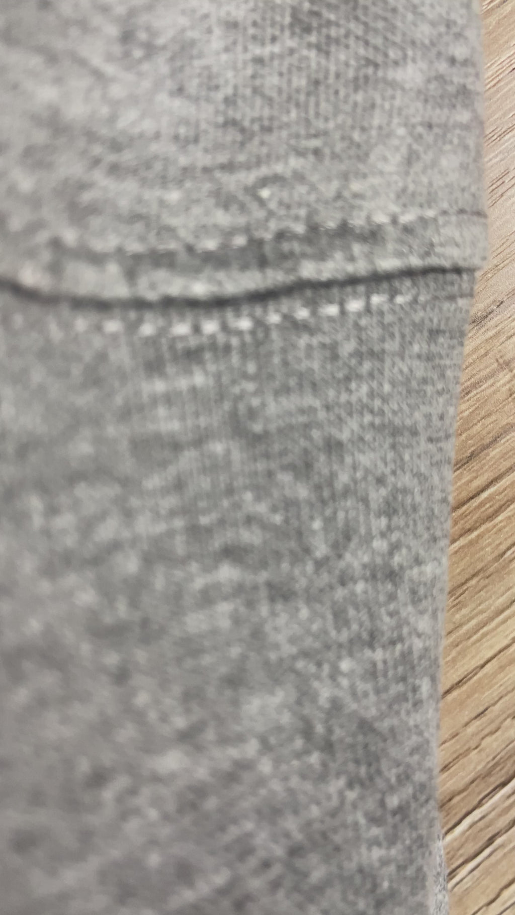 Barely "Big B" Logo Crew Neck Sweatshirt (Gry/Blk)