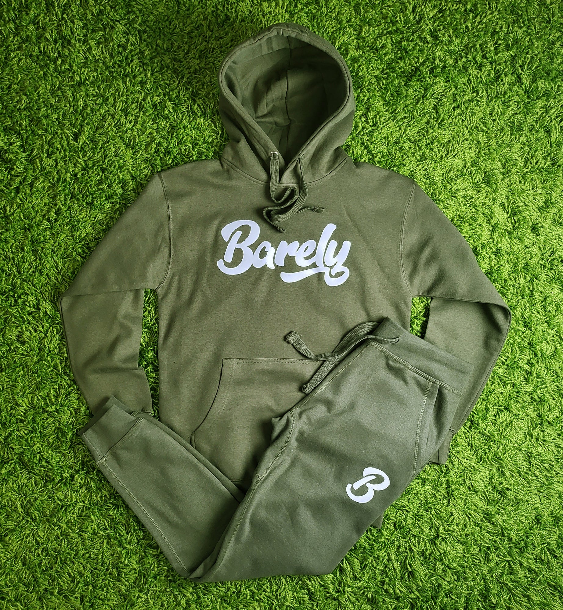 Barely "B" Logo Joggers (Olv/Wht)