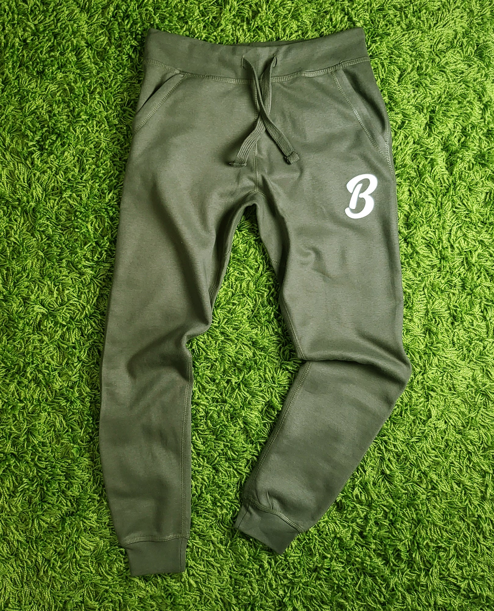 Barely "B" Logo Joggers (Olv/Wht)